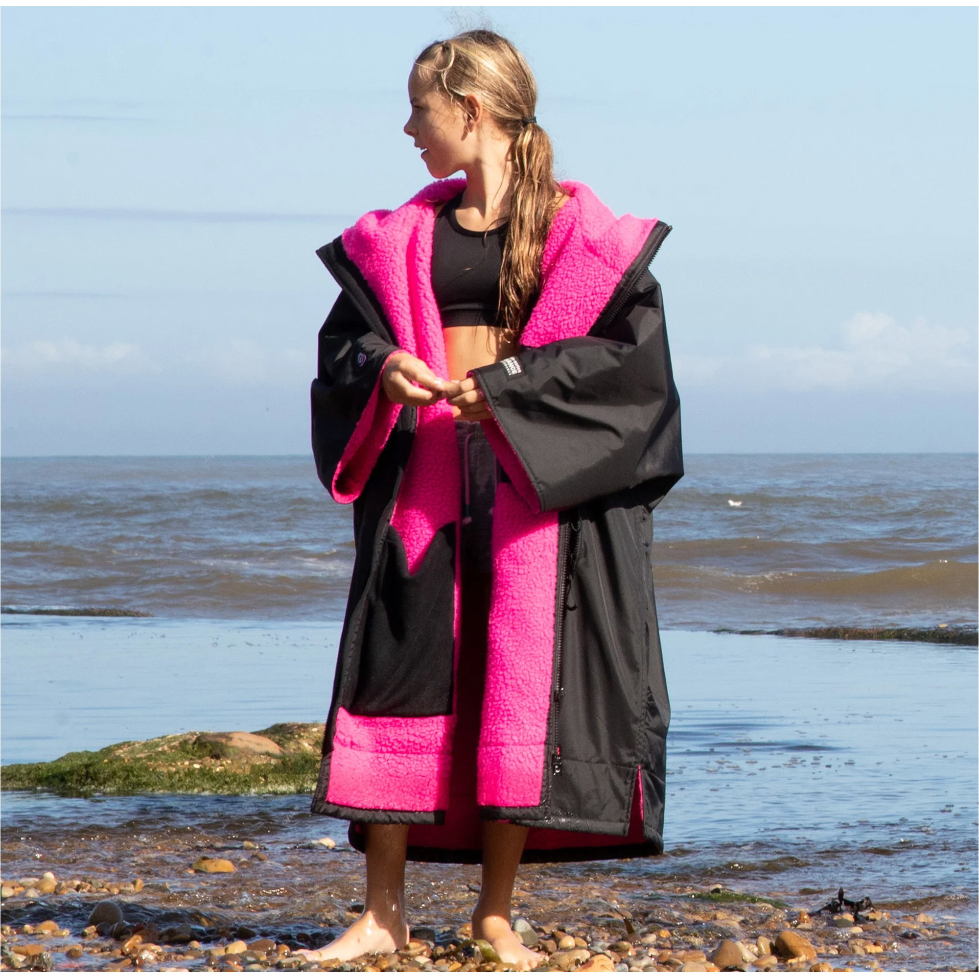 2026 Dryrobe Junior Advance Langarm-Umkleidemantel V3KSLSDA  Black / Rosa